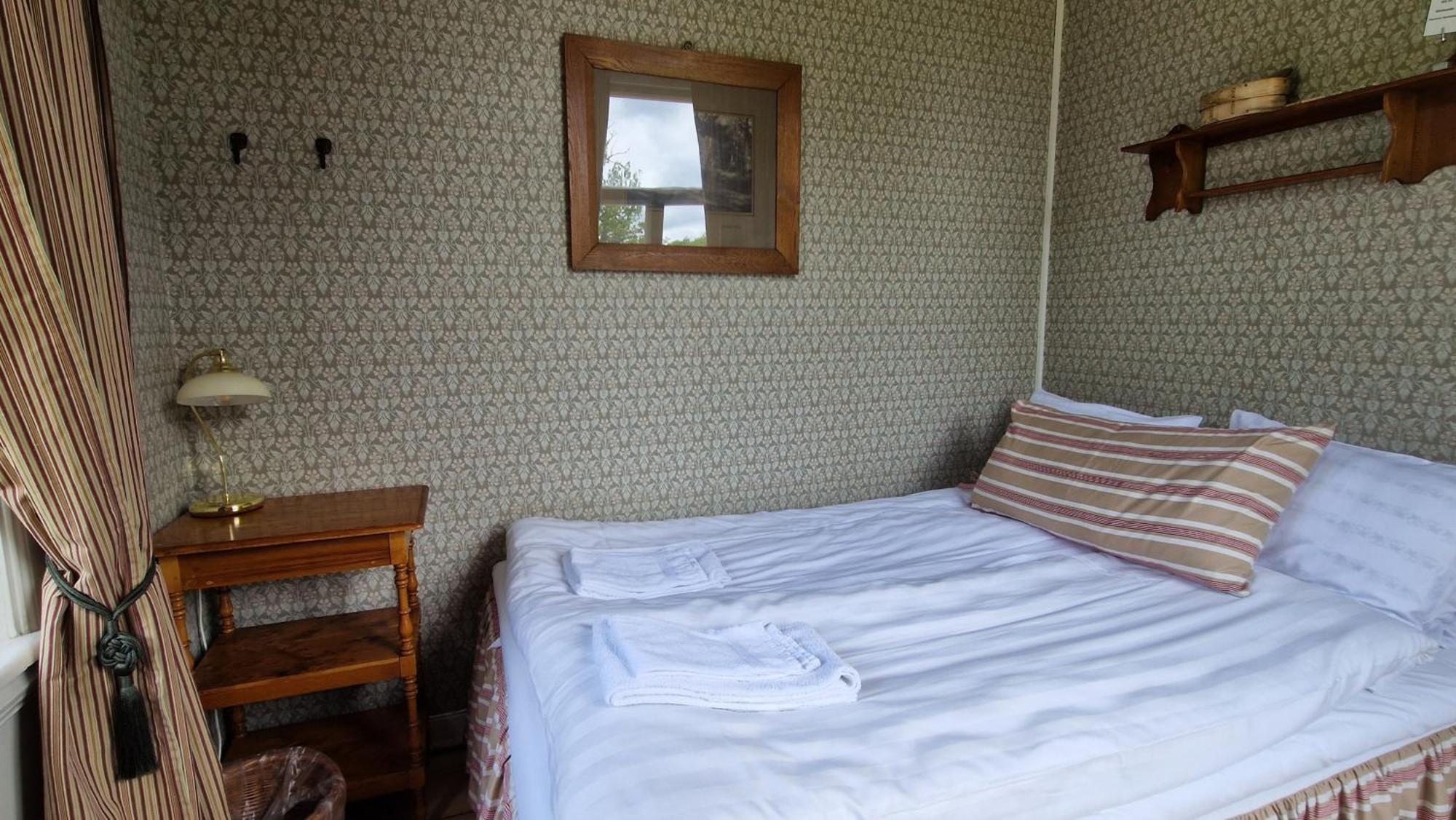 Naeaes Slott Floda (Lerum) Exterior foto